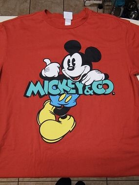 Vintage Style Mickey & Co Graphic T-Shirt Red